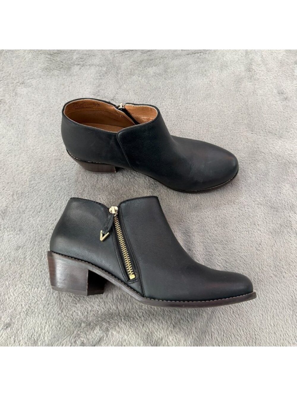 Vionic Jolene Black Leather Ankle Boots Booties Women's size 8.5 Comfort Shoes